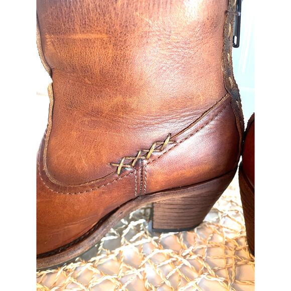 Frye Leslie Artisan Leather Ankle Boots Size 6 Block Heel - Picture 5 of 8